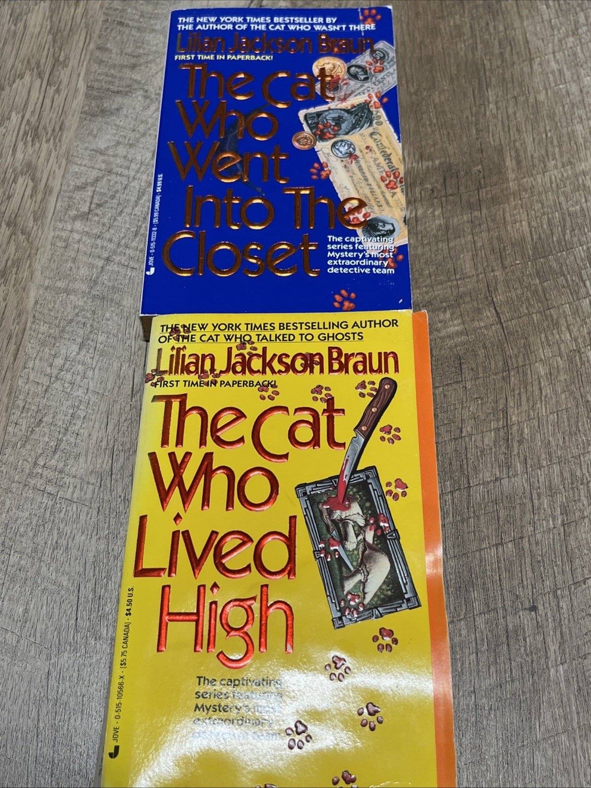 Lilian Jackson Braun Lot of 2 Books of Cat Who Mystery Series Paperback
