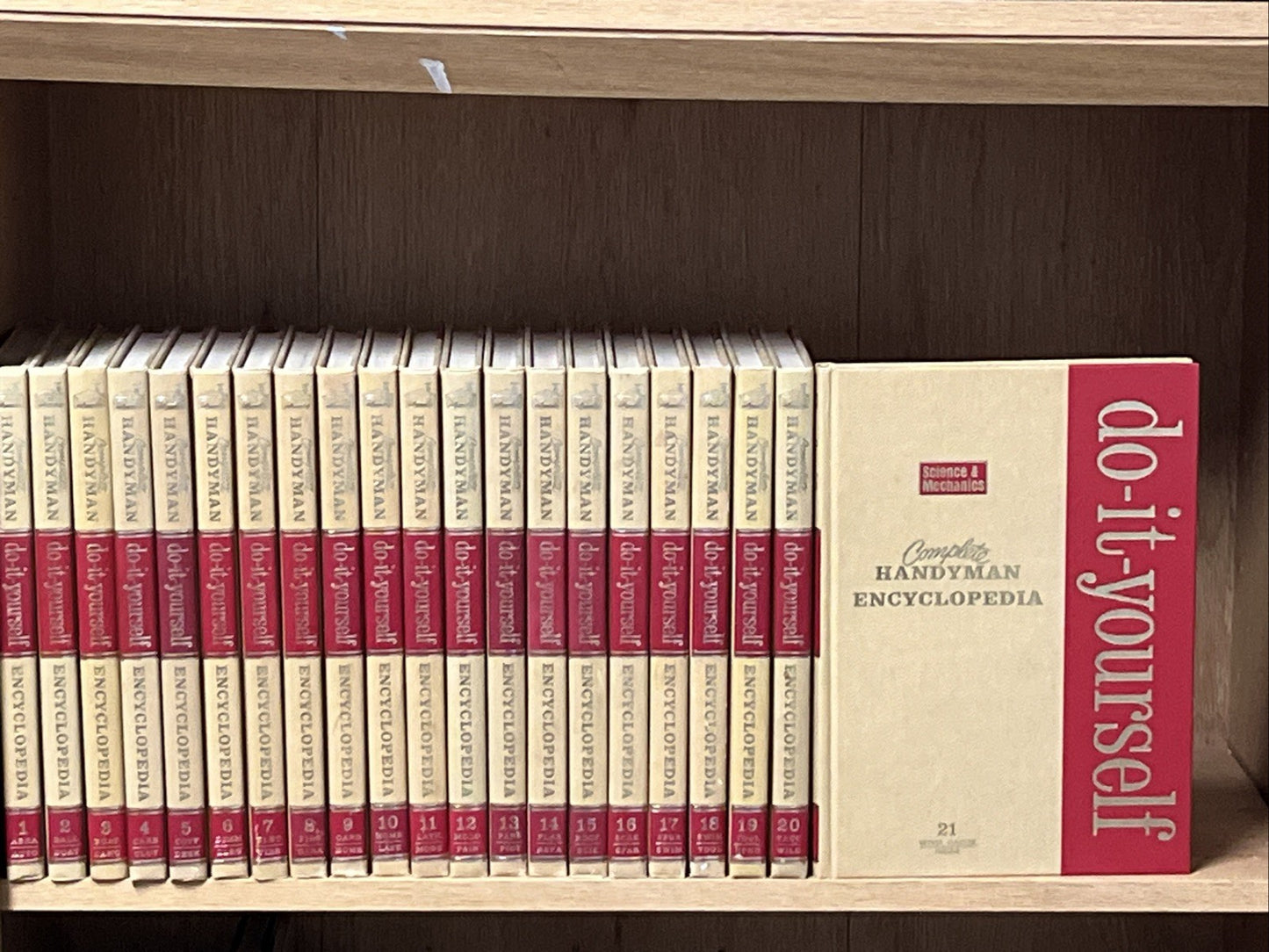 1975 Complete Handyman Do It Yourself Encyclopedia 21-Volume Set *Like New*