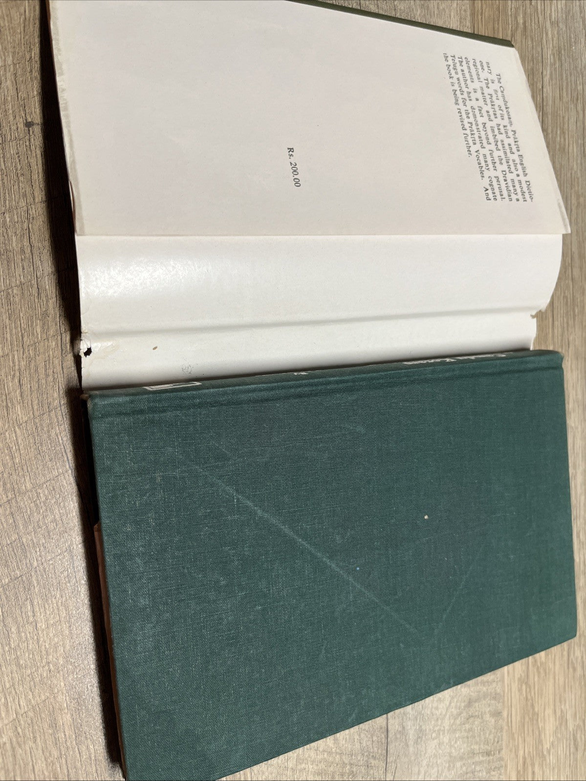 Camdu Kosam. Prakrit: English Dictionary S. Ippagumta, Delhi, 1992. 217p Hb