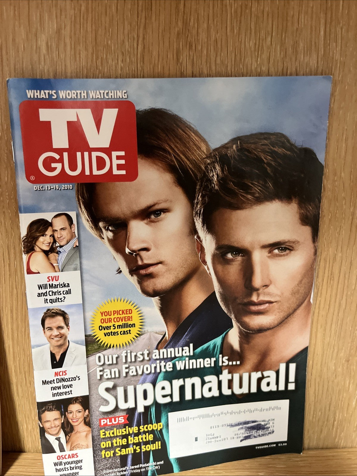 TV GUIDES LOT OF 22  MAGAZINES NCIS Dynamic Duo, Lost, Hot Bods! 2006 -2011