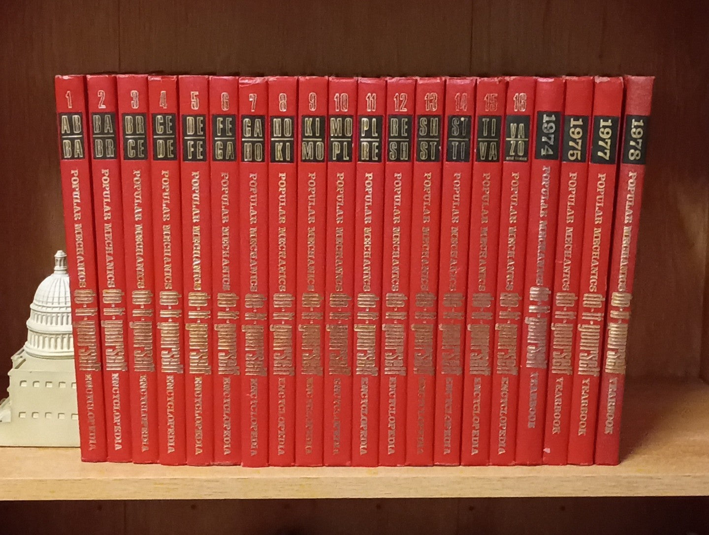 1968 Popular Mechanics Do-It-Yourself Encyclopedia & Yearbooks 1974,75, 77, 78