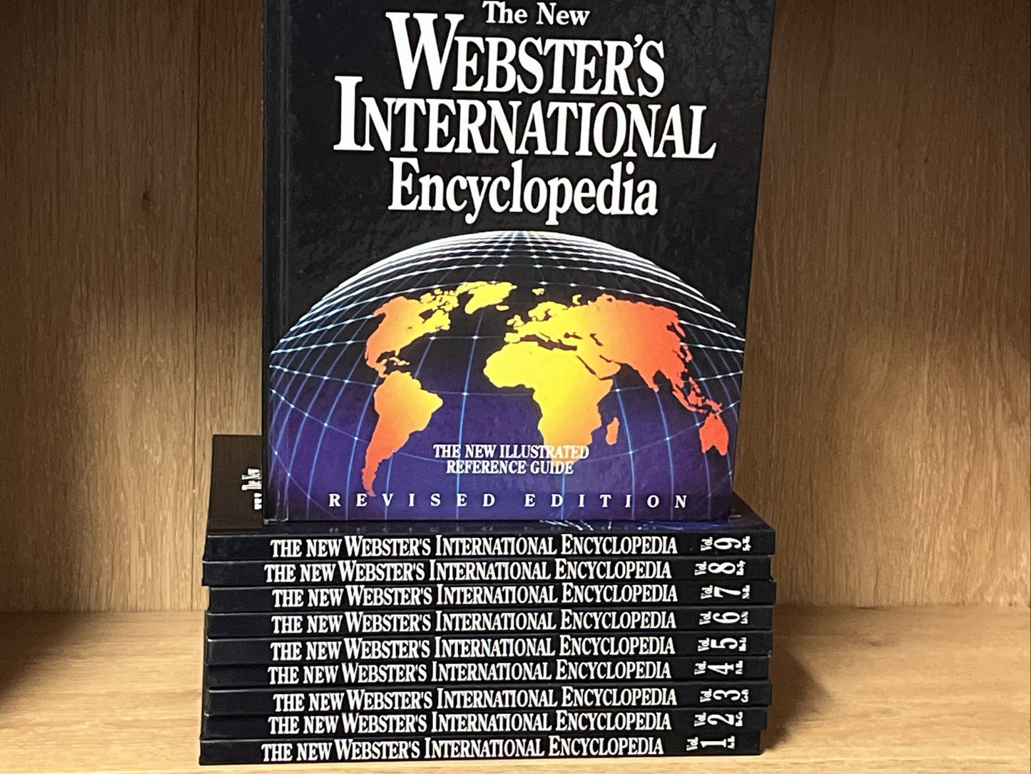 The New Webster’s International Encyclopedia The New Illustrated Ref Vol 1 - 10