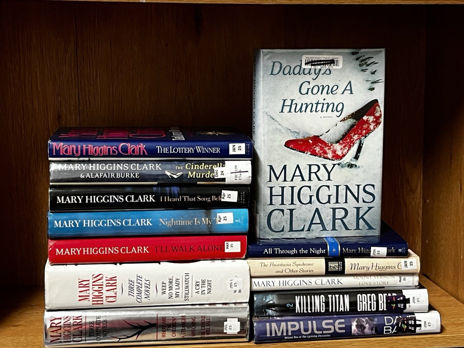 Mary Higgins Clark Hardcover Lot of 20  Books