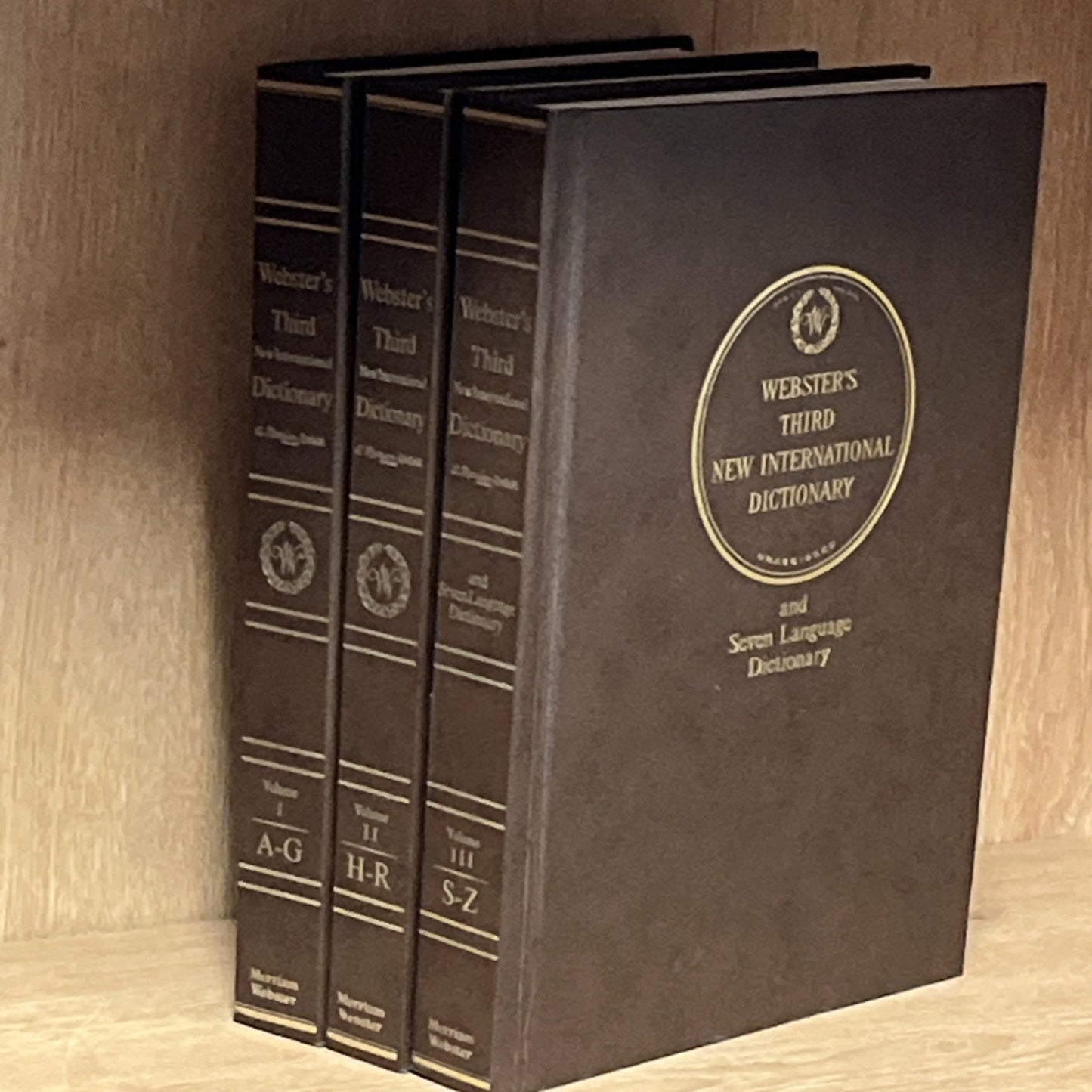 Webster’s Third New International Dictionary Unabridged & 7 Language Dictionary