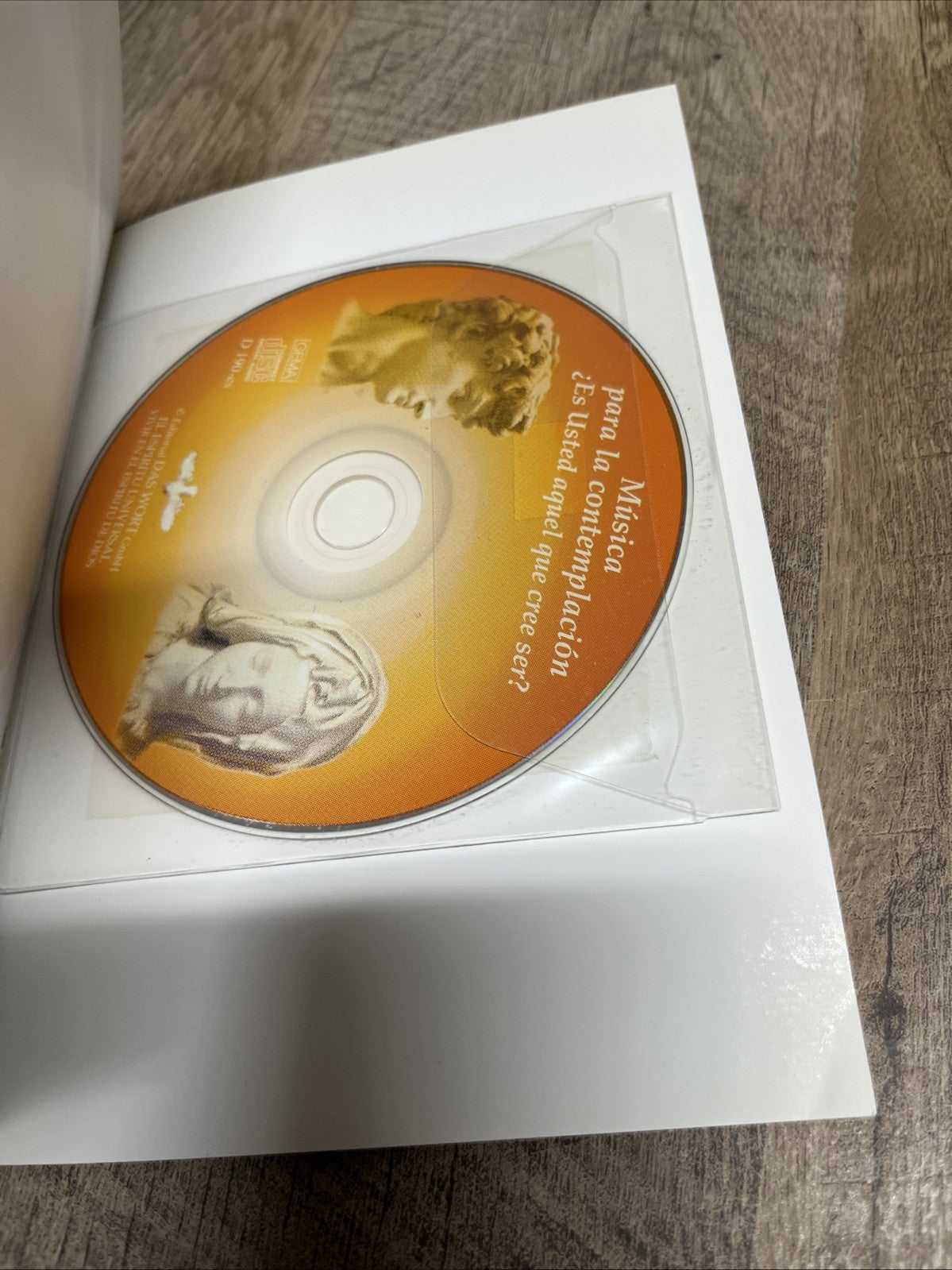 ¿ES USTED QUIEN CREE SER? Una Contemplacion Con Musica más CD (Spanish Edition)