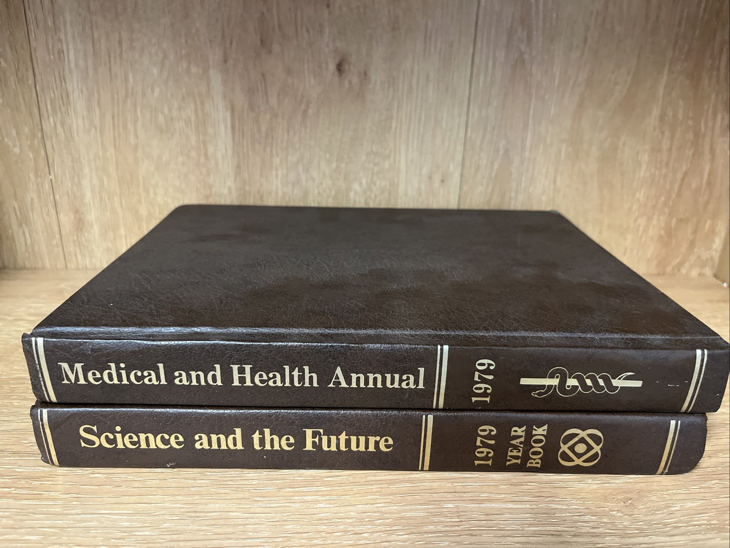 Encyclopedia Britannica Medical & Health Annuals & Science And The Future 1979