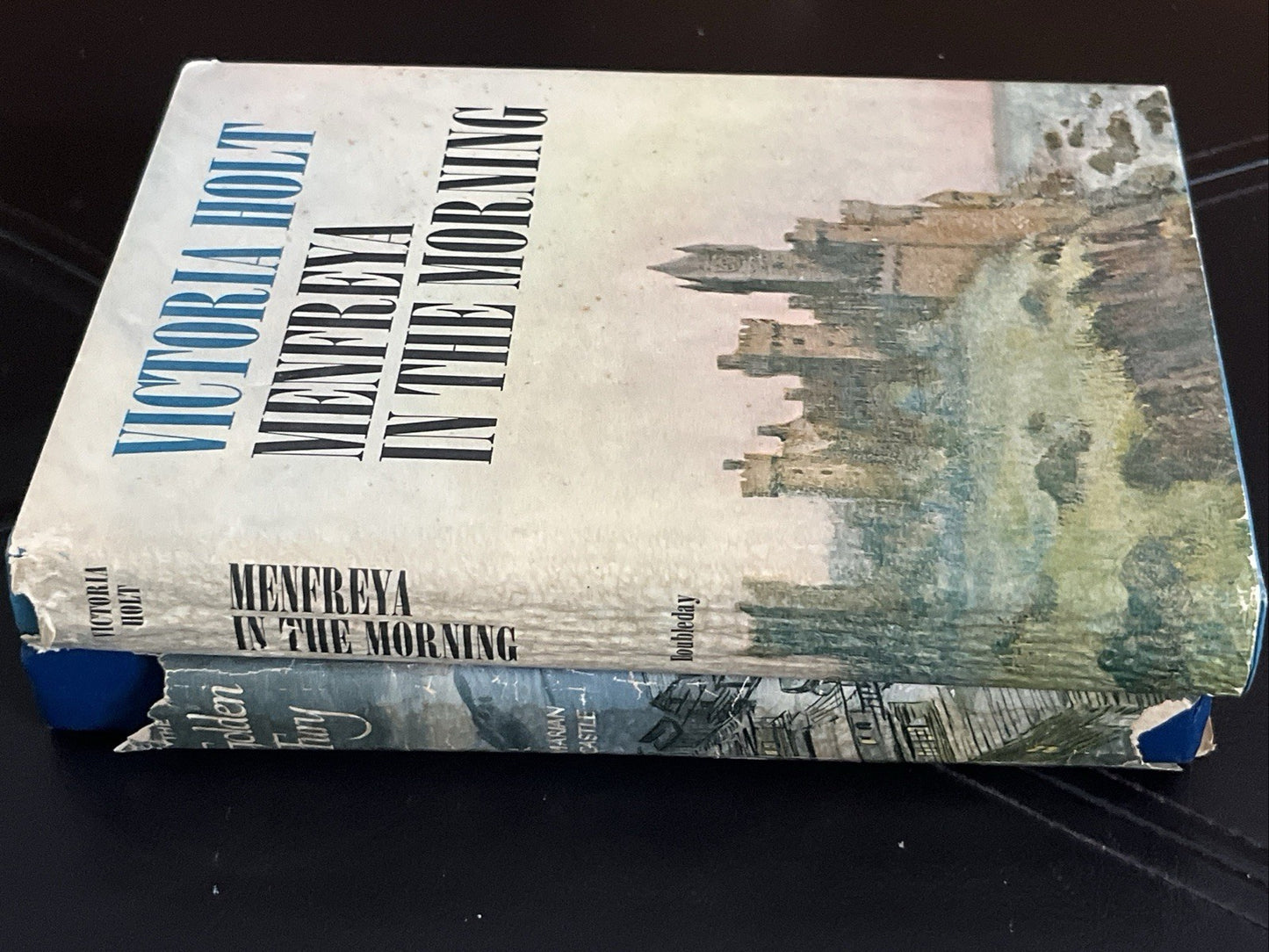 Victoria Holf Menfreya In The Morning & The Golden Fury By Marian Castle