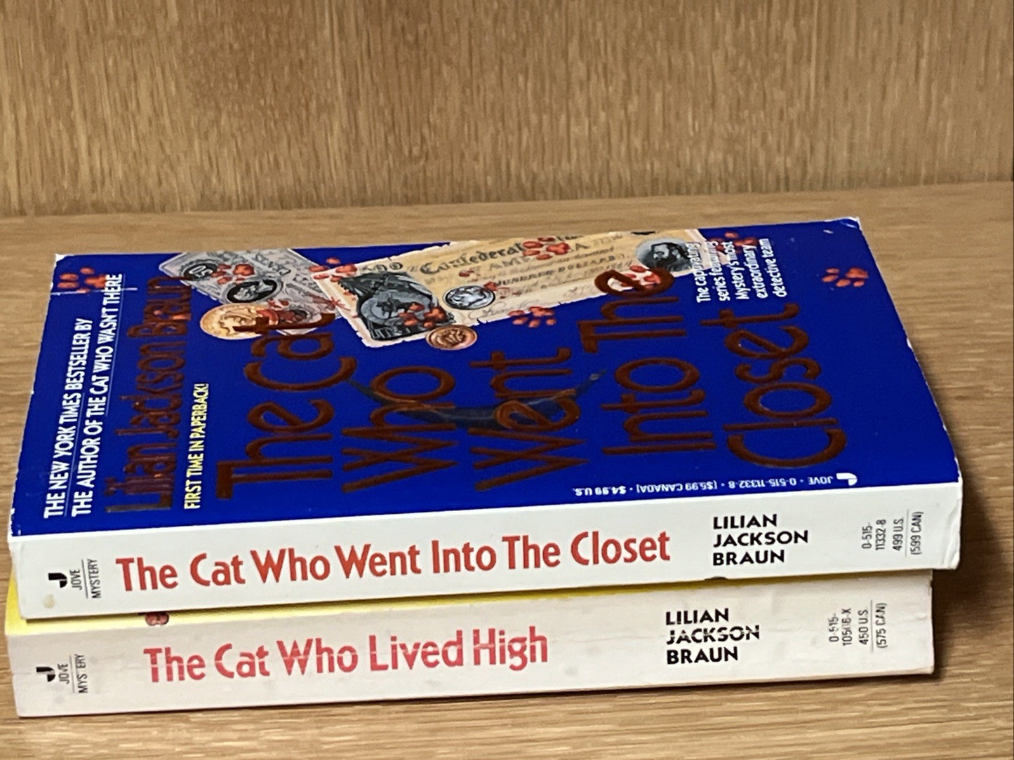Lilian Jackson Braun Lot of 2 Books of Cat Who Mystery Series Paperback