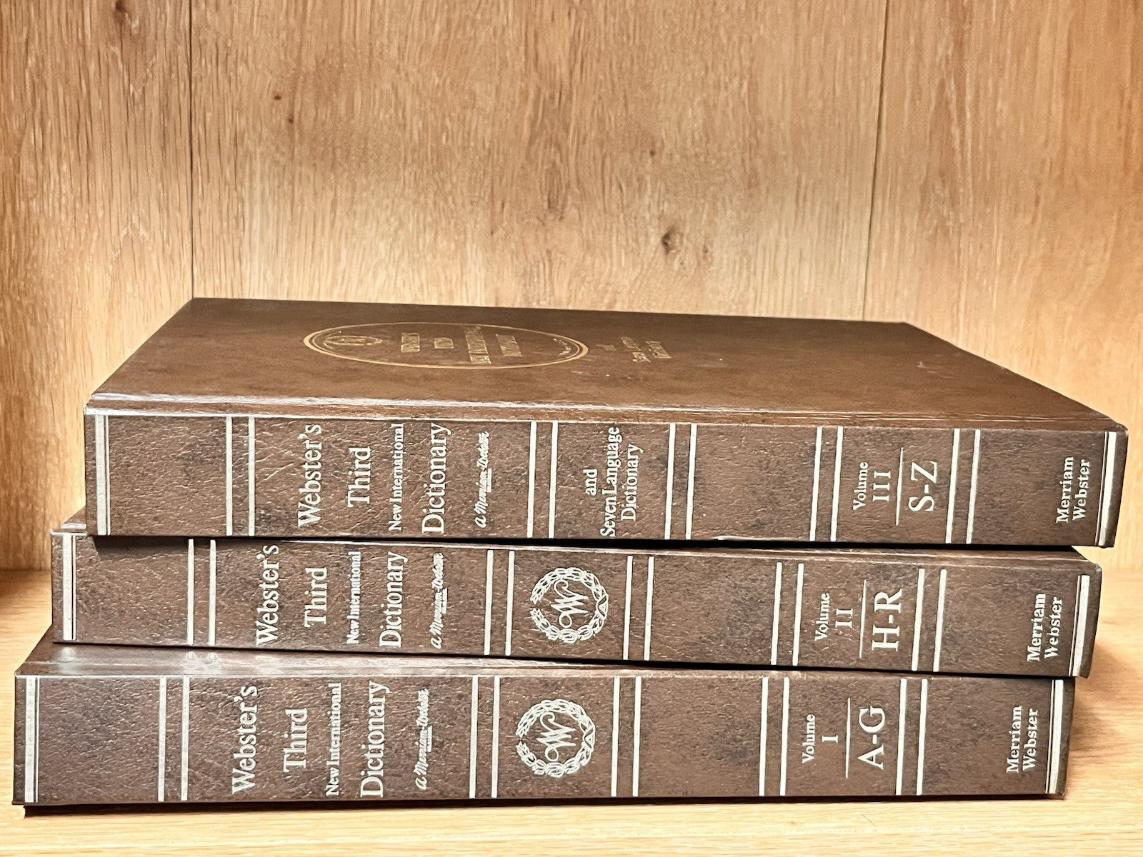 Webster’s Third New International Dictionary Unabridged & 7 Language Dictionary