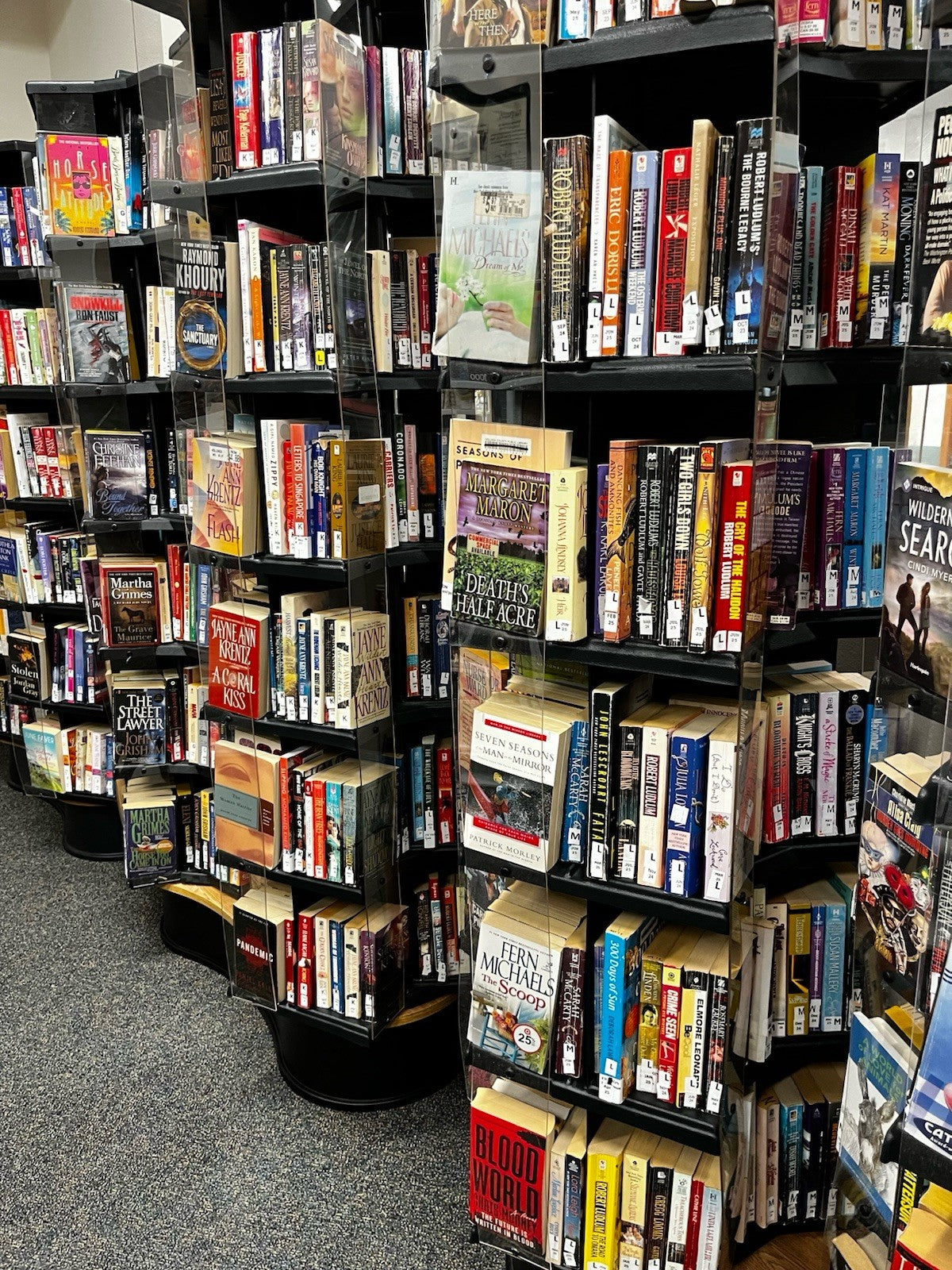Wholesale Book Lot 202 Paperback/Hardcover Novels Cookbooks & More