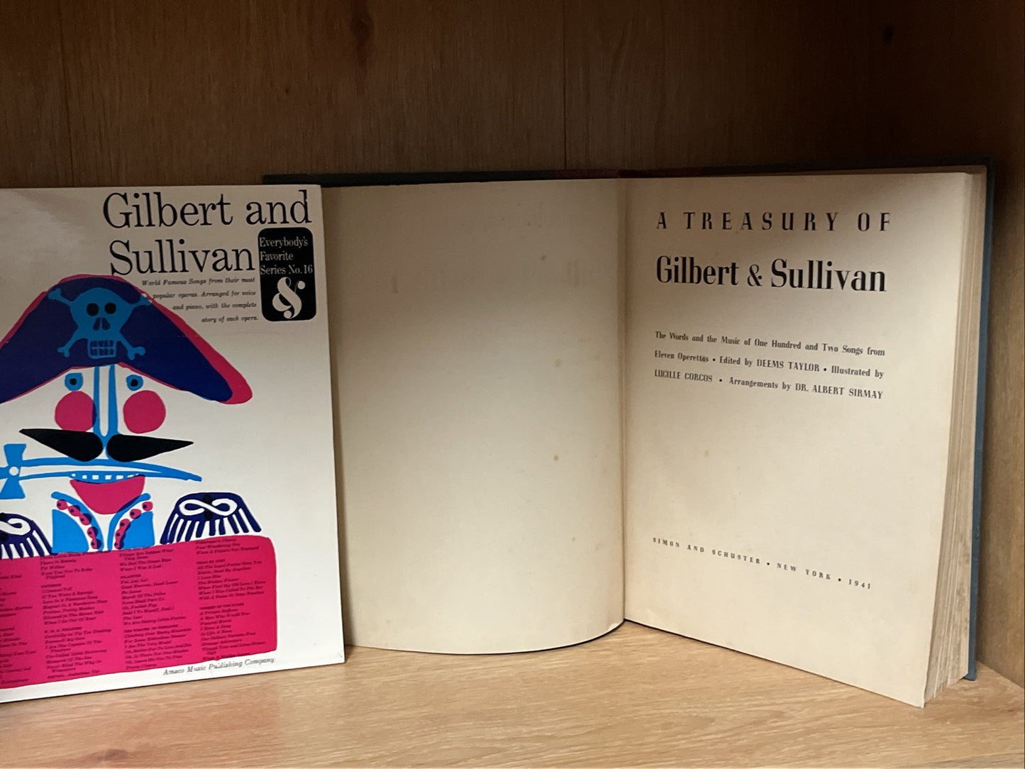 Vintage 1941 A Treasury Of Gilbert & Sullivan & Everybody Favorite Series No.16