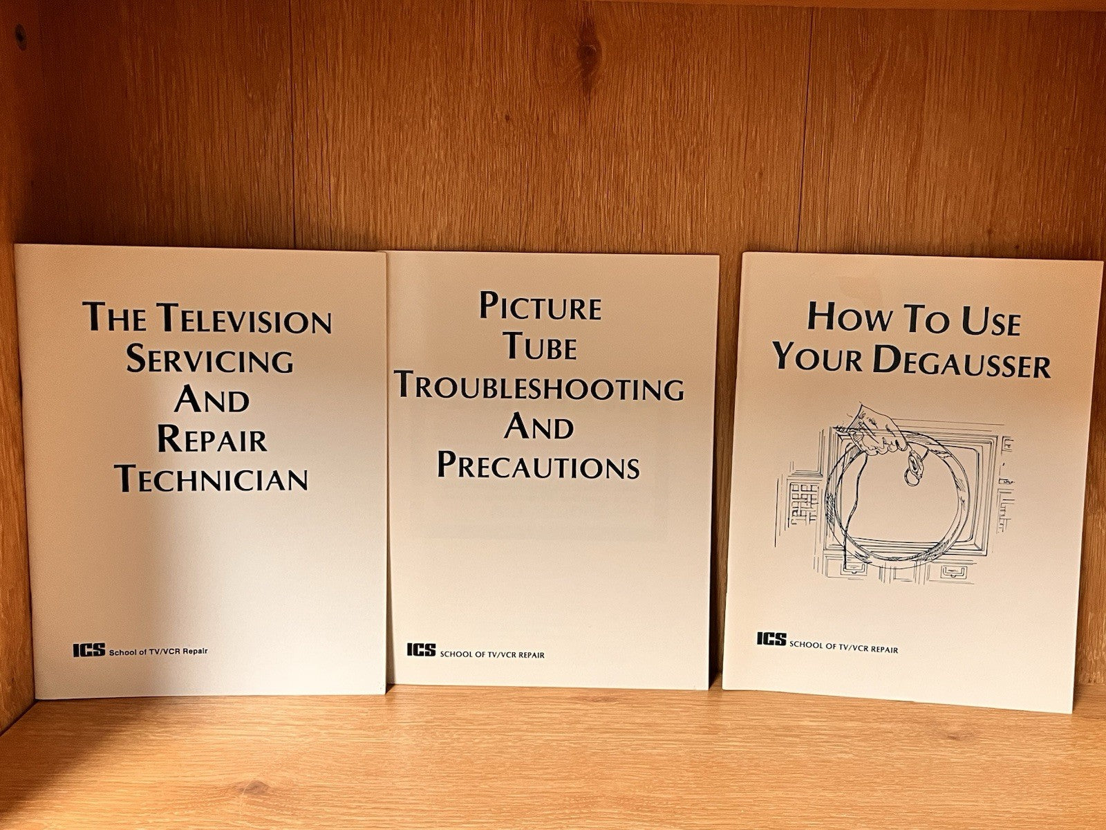 Lot of 13 School of TV and VCR Repair Parts ICS Manuals 1980s