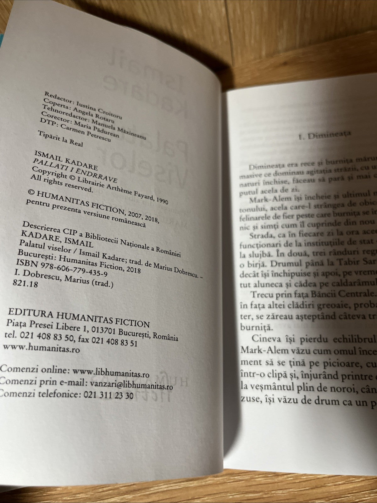 Romania Book Lot of 3 Palatul Viselor | În umbra lui Shakespeare | Străvechi..