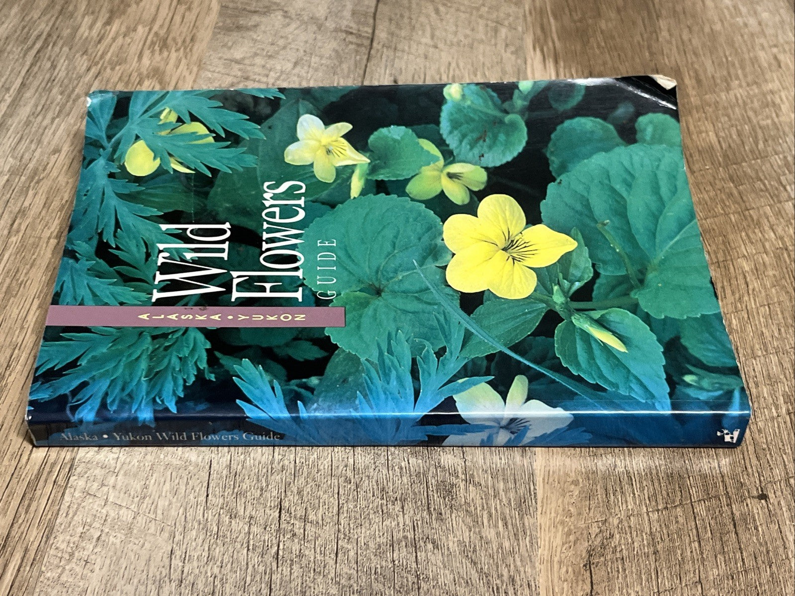Alaska-Yukon Wild Flowers Guide by Maxcine Williams (1989, Trade Paperback)
