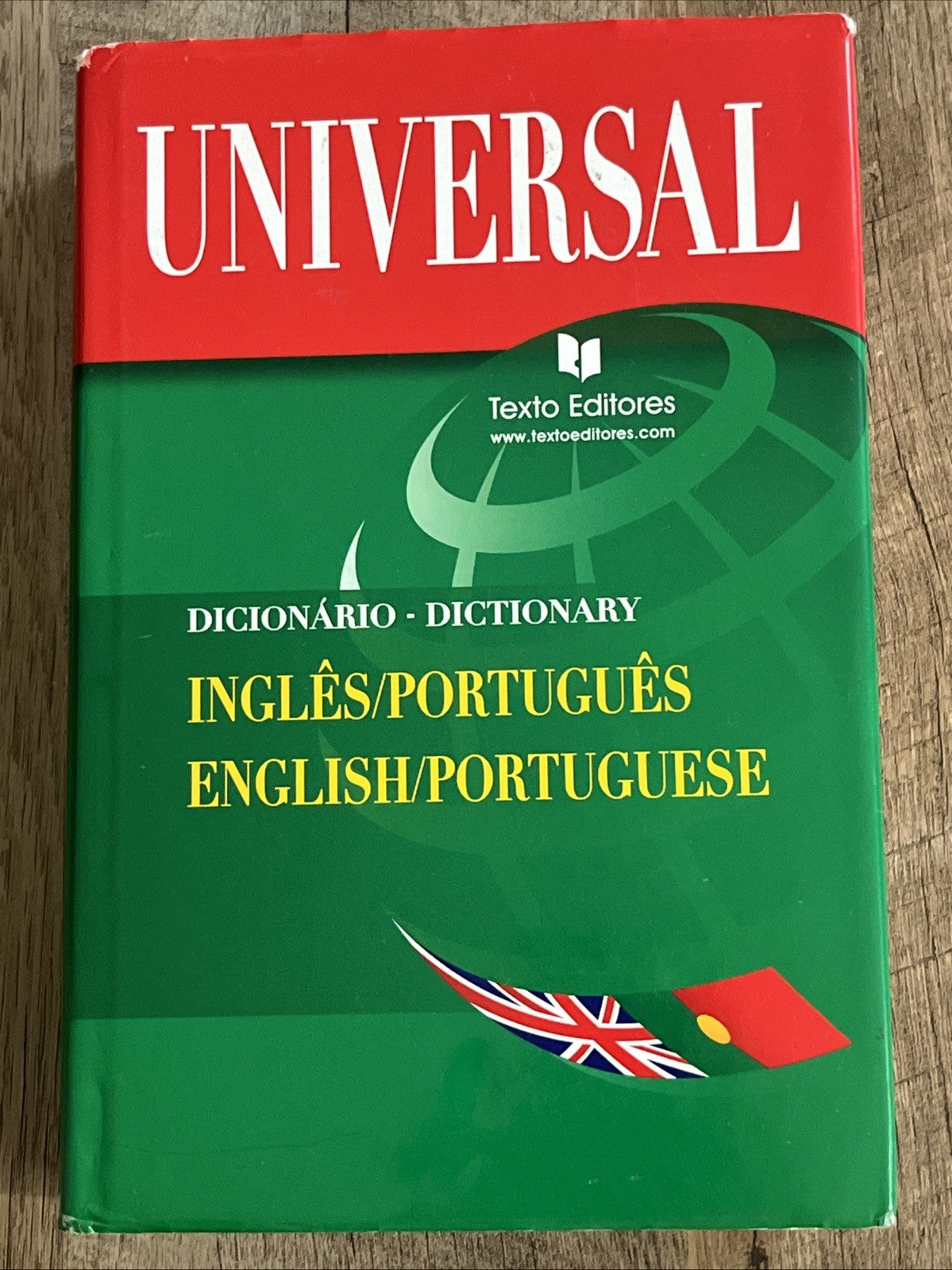 UNIVERSAL Dicionário Universal Inglês/Português - English/Portuguese