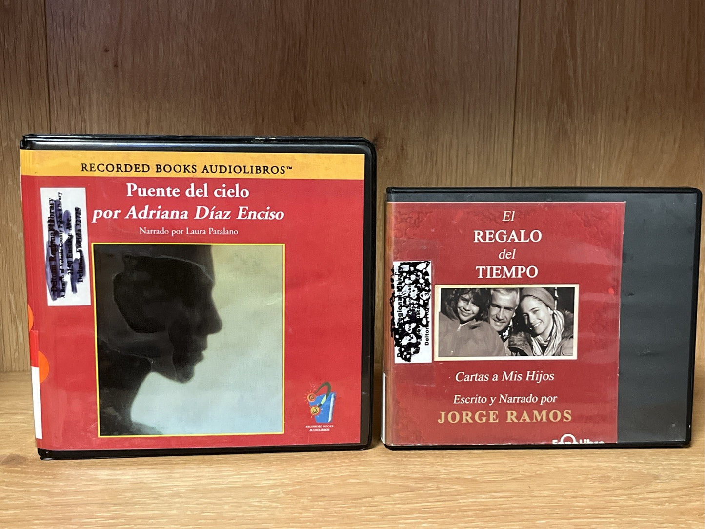 Dos Spanish Audio Book Puente Del Cielo Por Adriana Diaz Enciso & El Regalo Del