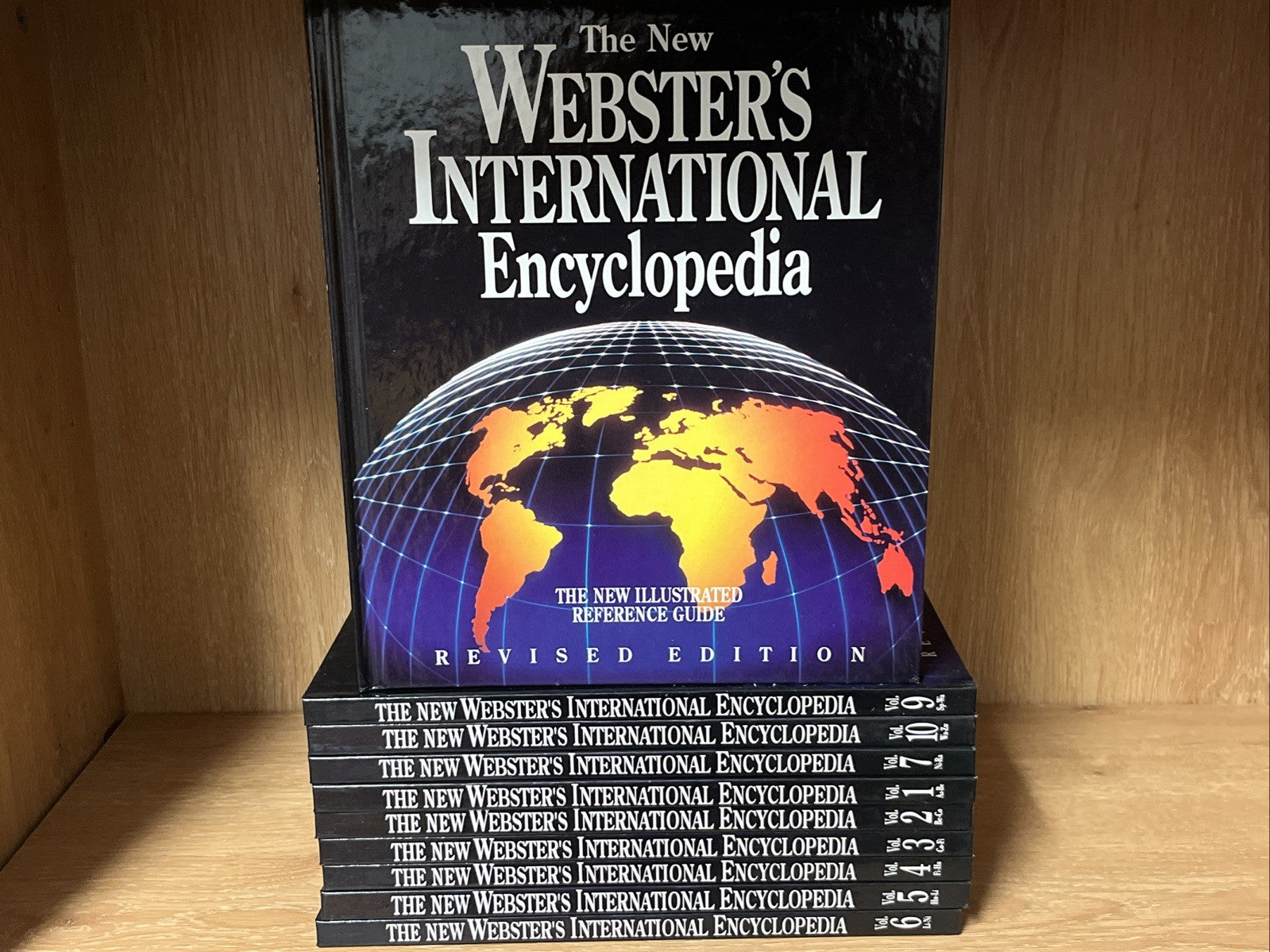 The New Webster’s International Encyclopedia The New Illustrated Ref Vol 1 - 10