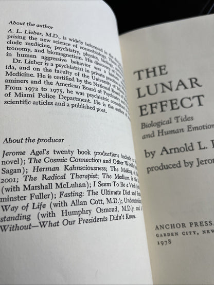 The Lunar Effect : Biological Tides And Human ‘Emotions 1st Ed by Arnold Lieber