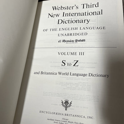 Webster’s Third New International Dictionary Unabridged & 7 Language Dictionary