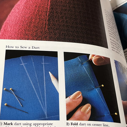 Singer: The Complete Photo Guide to Sewing by Creative Publishing (1999)