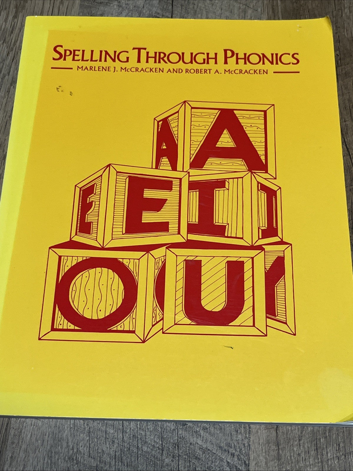 Spelling Through Phonics by McCracken, Marlene J.; McCracken, Robert A. teachers