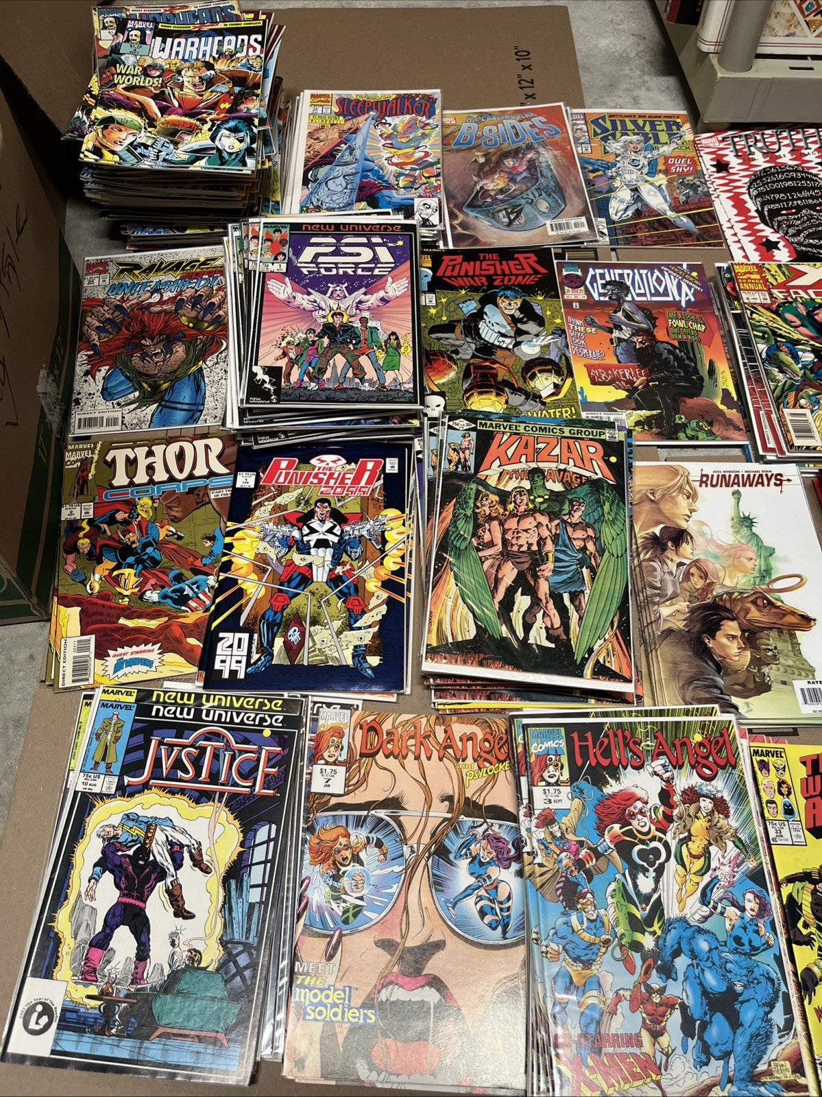 Comic Book Mystery Lot 32 Mixed Marvel No Dupli Bulk Mixed Marvel Comic Book