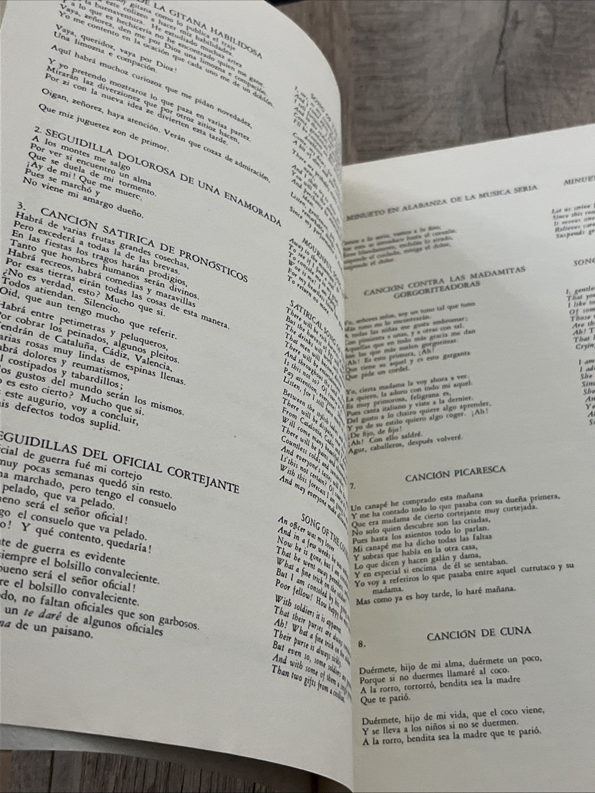 Spanish Songs of 18th Century ( Tonadillaa Escenicas) For Voice & Piano ESP/ EN