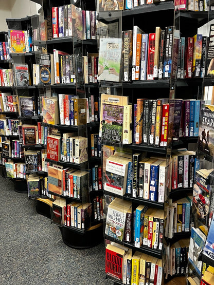 Wholesale Book Lot 200 Paperback/Hardcover Novels Cookbooks & More