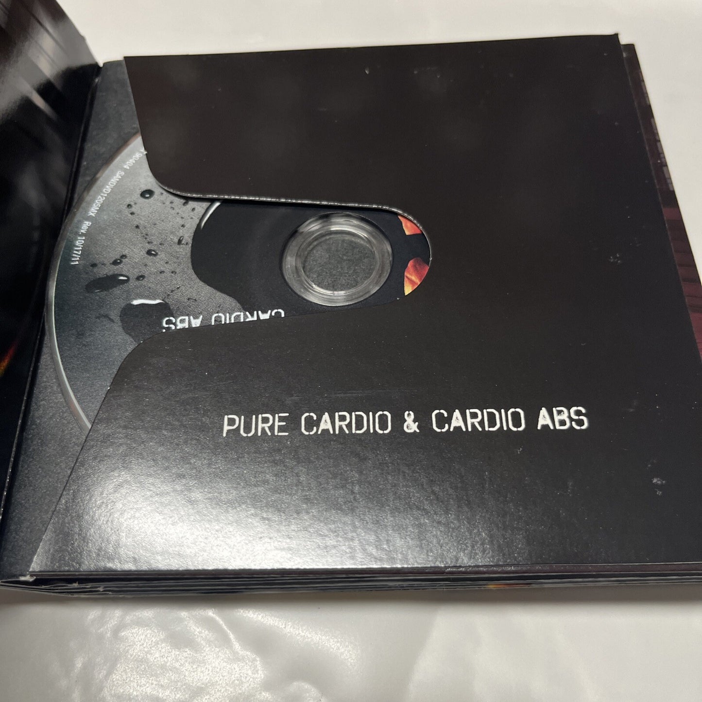 Insanity: Ultimate Cardio Workout (9 Disc)  Missing Dig deeper & Fit Test