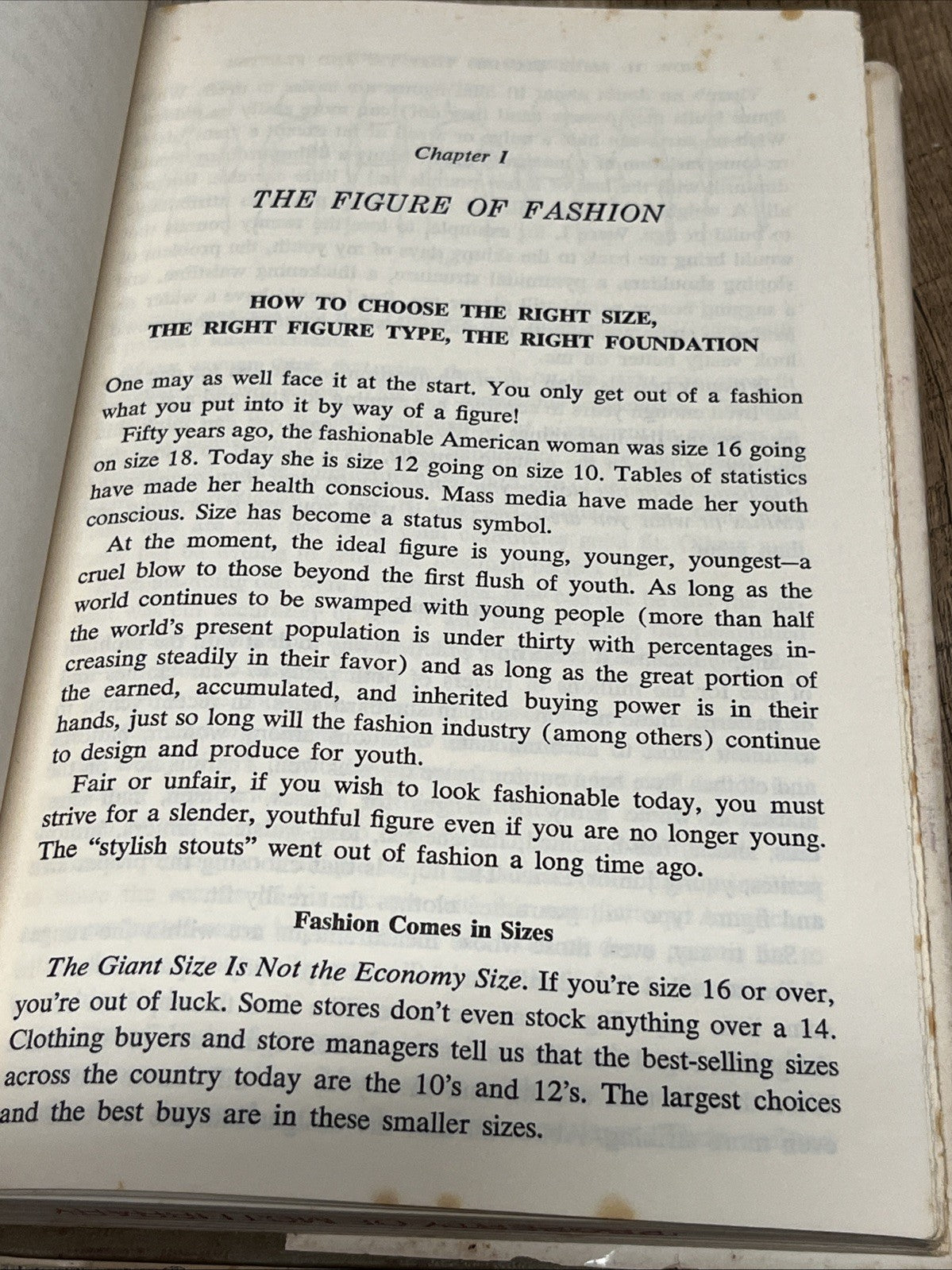 How to make clothes that fit & flatter by Adele P Margolis HCDC 1969