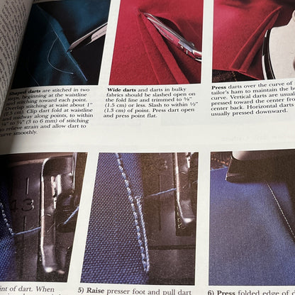 Singer: The Complete Photo Guide to Sewing by Creative Publishing (1999)