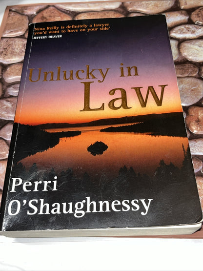 Unlucky in Law By Perri O'Shaughnessy
