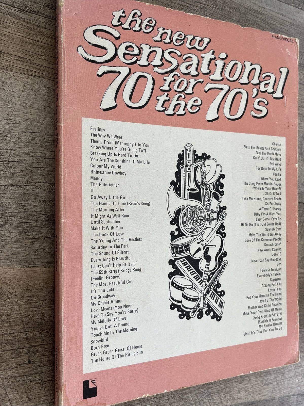 The New Sensational 70 for the 70's  Featuring Piano/Vocal/Chords F0050SM2