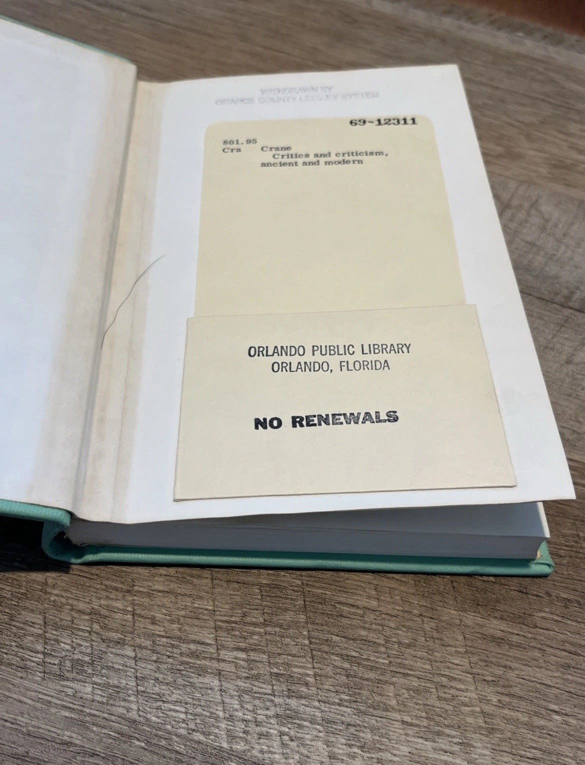 Critics and Criticism Essays in method by R.S.Crane (Abridged Edition 1963 Ex Lb
