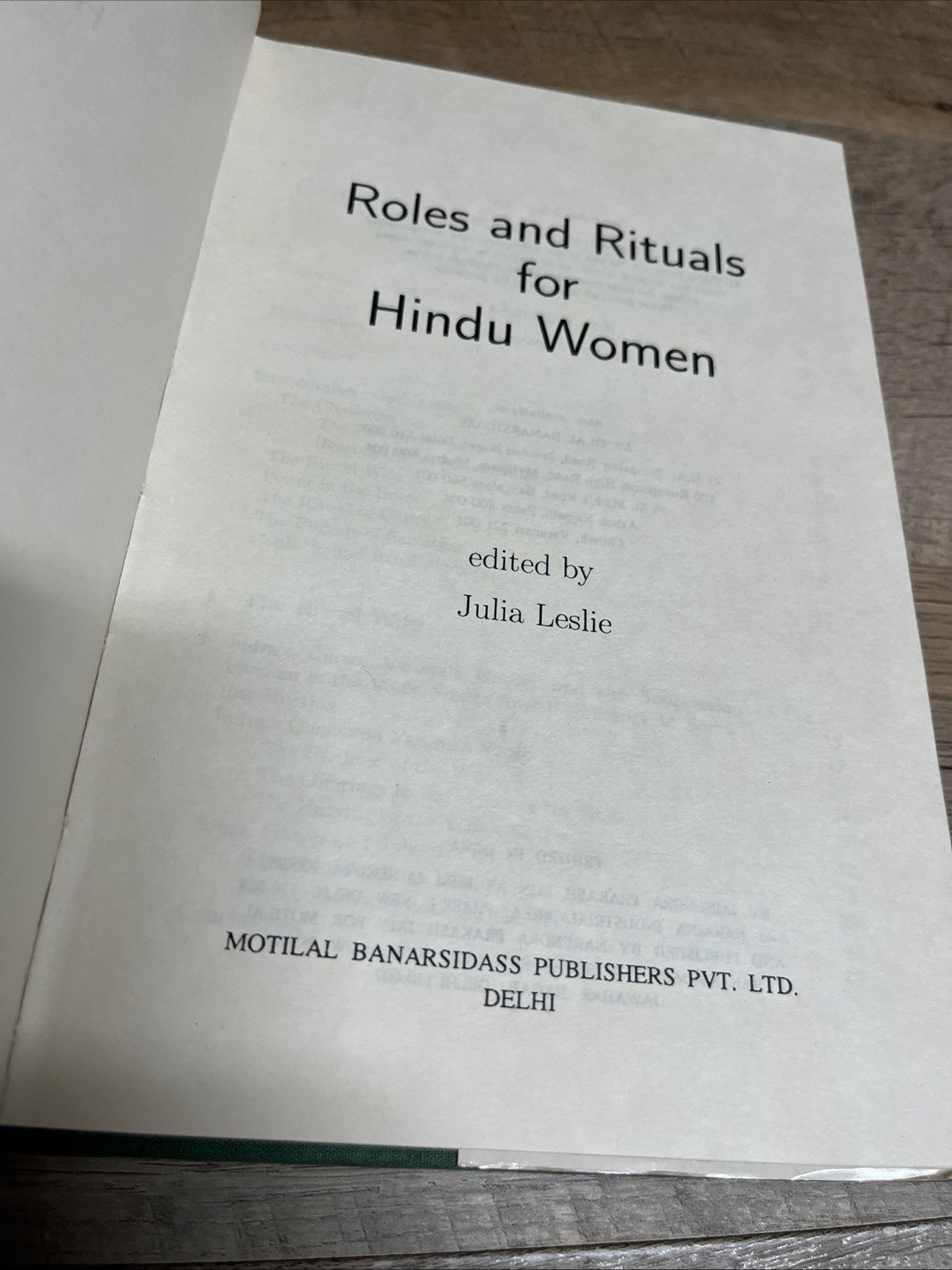 ROLES AND RITUALS FOR HINDU WOMEN By Julia Leslie - Hardcover **Good**