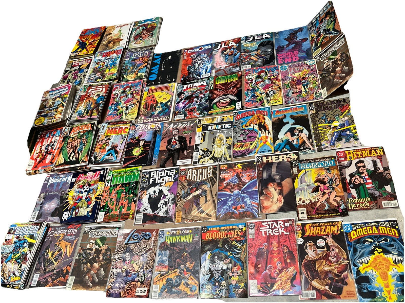 Comic Book Mystery Lot 48 Mixed Marvel DC VF+/NM No Duplicates Bulk
