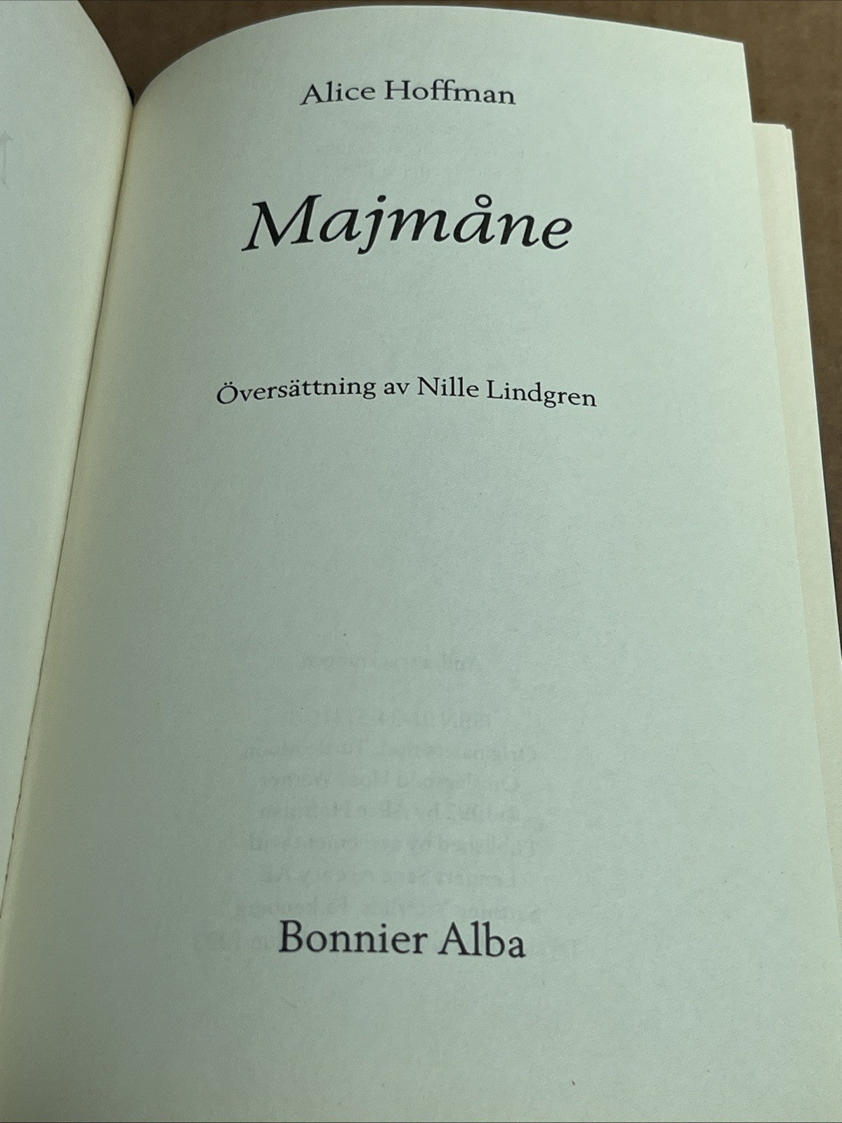 MAJMÅNE Alice Hoffman