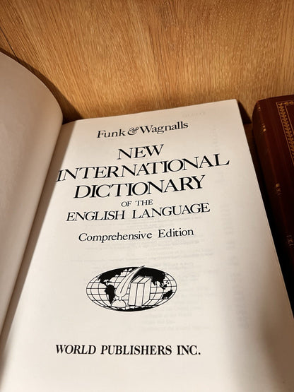 Funk & Wagnalls New International Dictionary of the English Language A-Z 1995