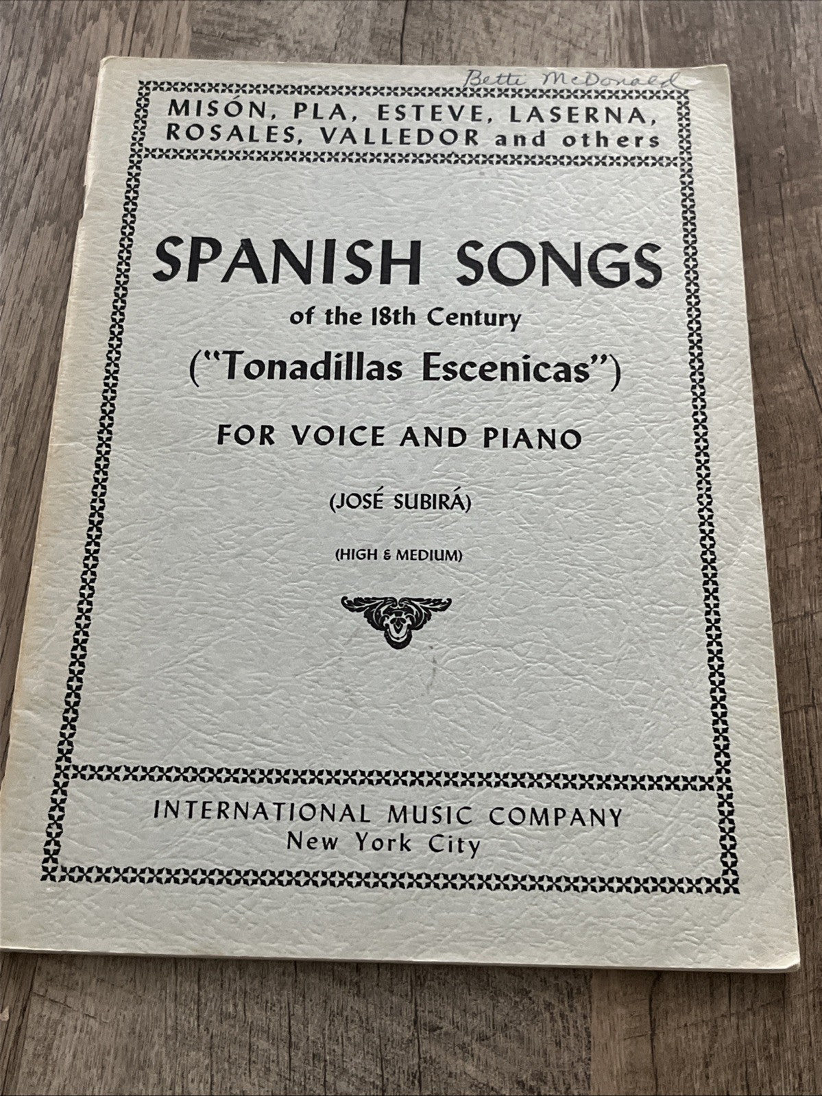 Spanish Songs of 18th Century ( Tonadillaa Escenicas) For Voice & Piano ESP/ EN