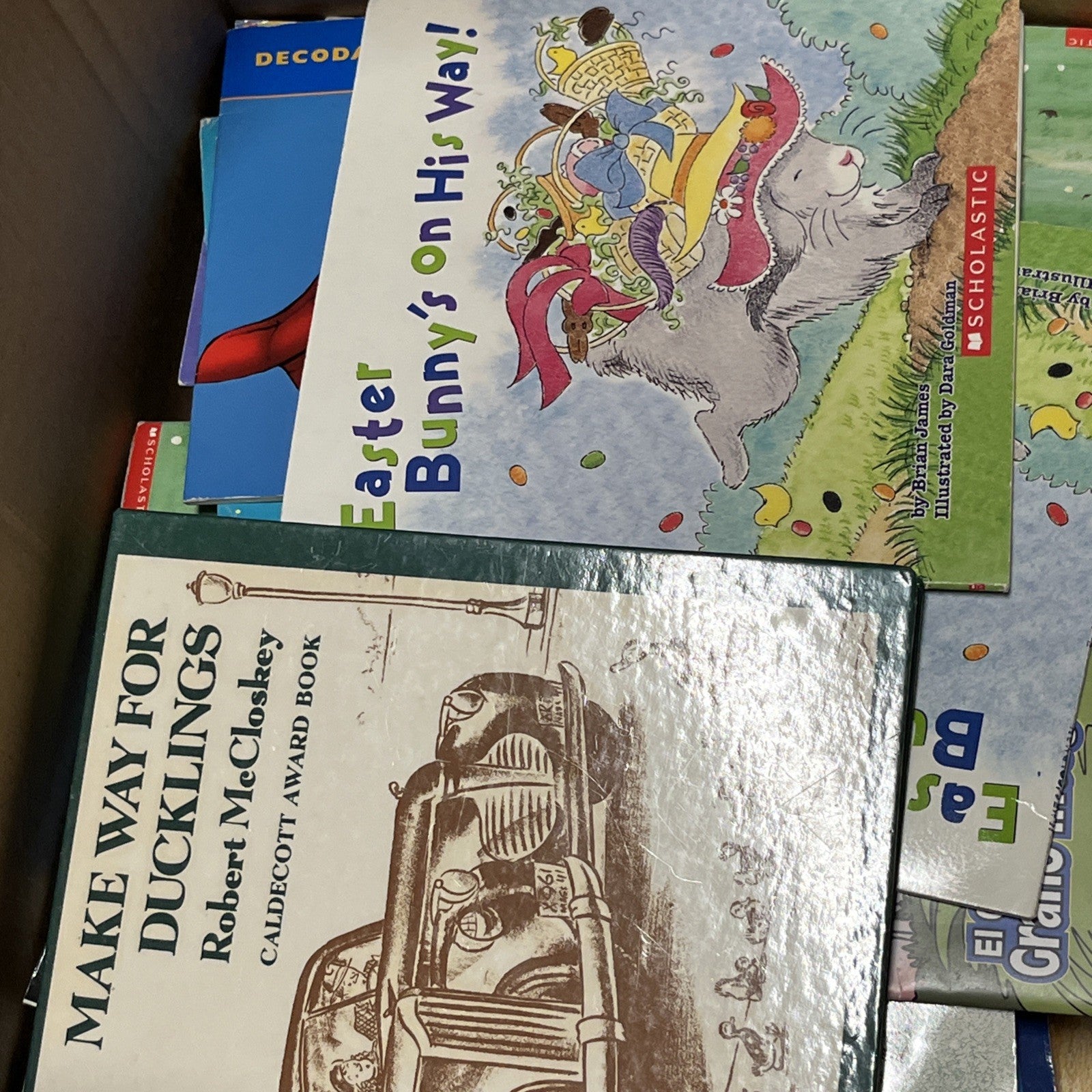Childrens Picture Books Lot 30