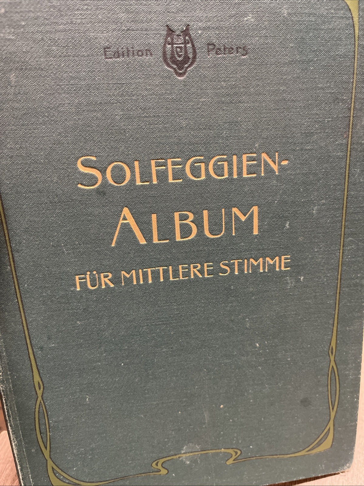 Solfeggien-Album für mittlere Stimme Solfeggio Album for Medium Voice
