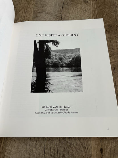 Une Visite A Giverny : A Visit to Giverny by Gérald van der Kemp