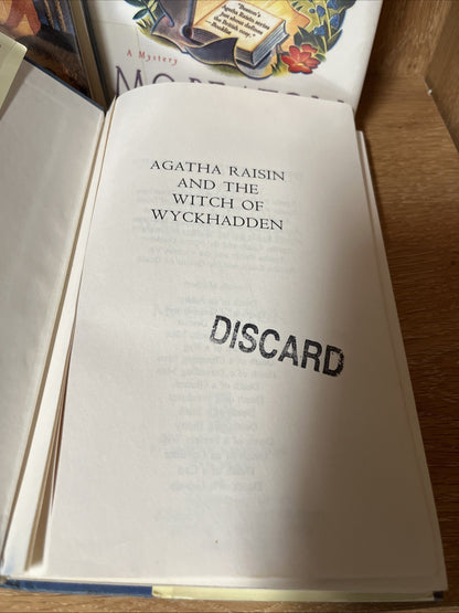 mc beaton books Lot  of 7 agatha raisin Hardcover