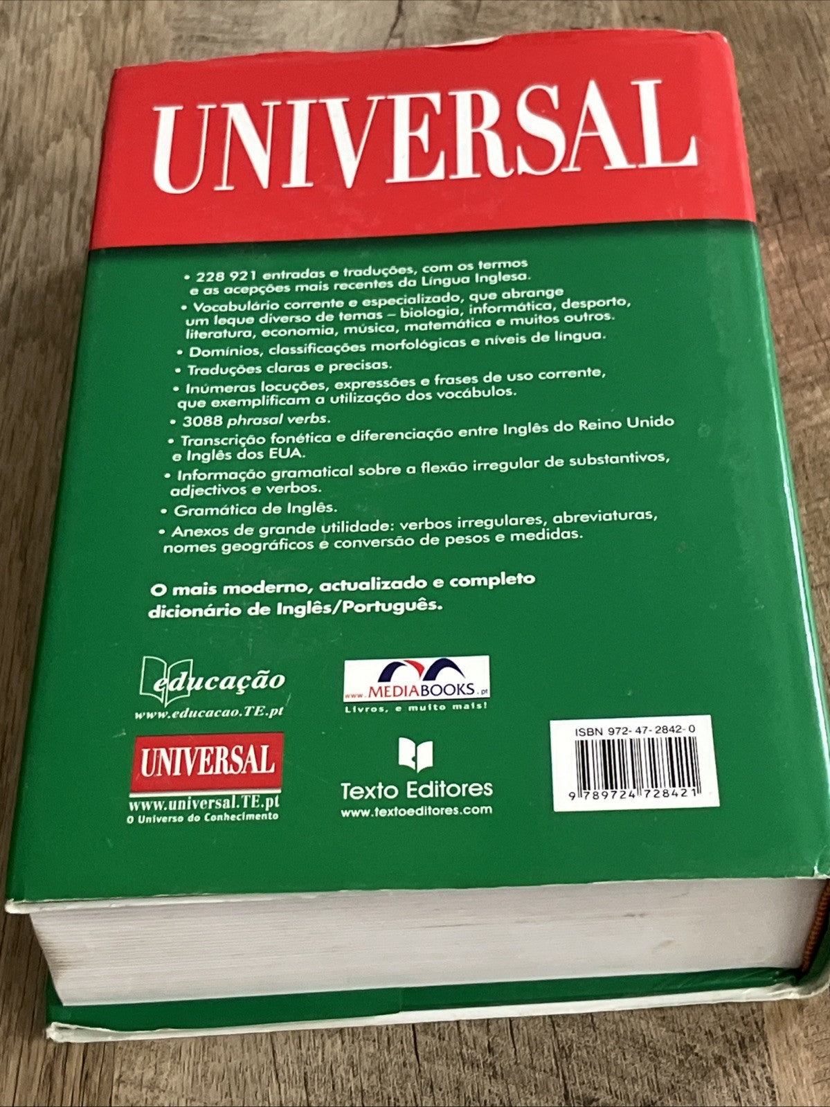 UNIVERSAL Dicionário Universal Inglês/Português - English/Portuguese