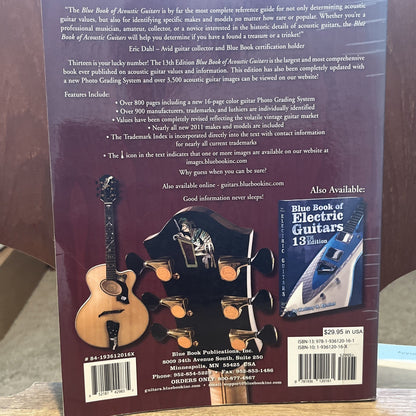 BLUE BOOK OF ACOUSTIC GUITARS 13th Edition