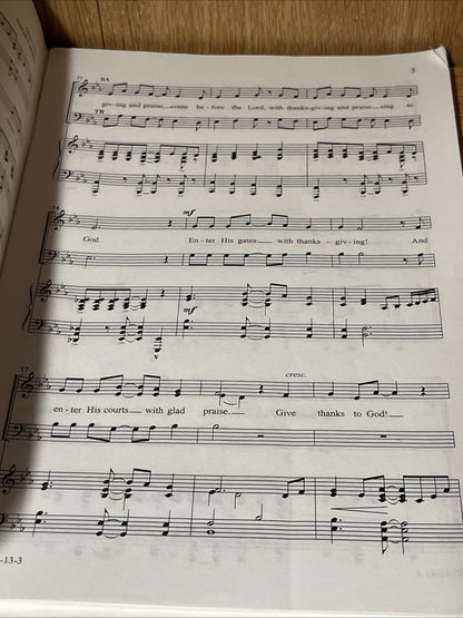Volunteer Choir Nov/Dec 2013 Easy SATB Anthems for Worship Lot of 20
