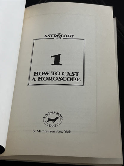 How to Cast a Horoscope (The Astrology Kit, 1) Paperback, First Edition