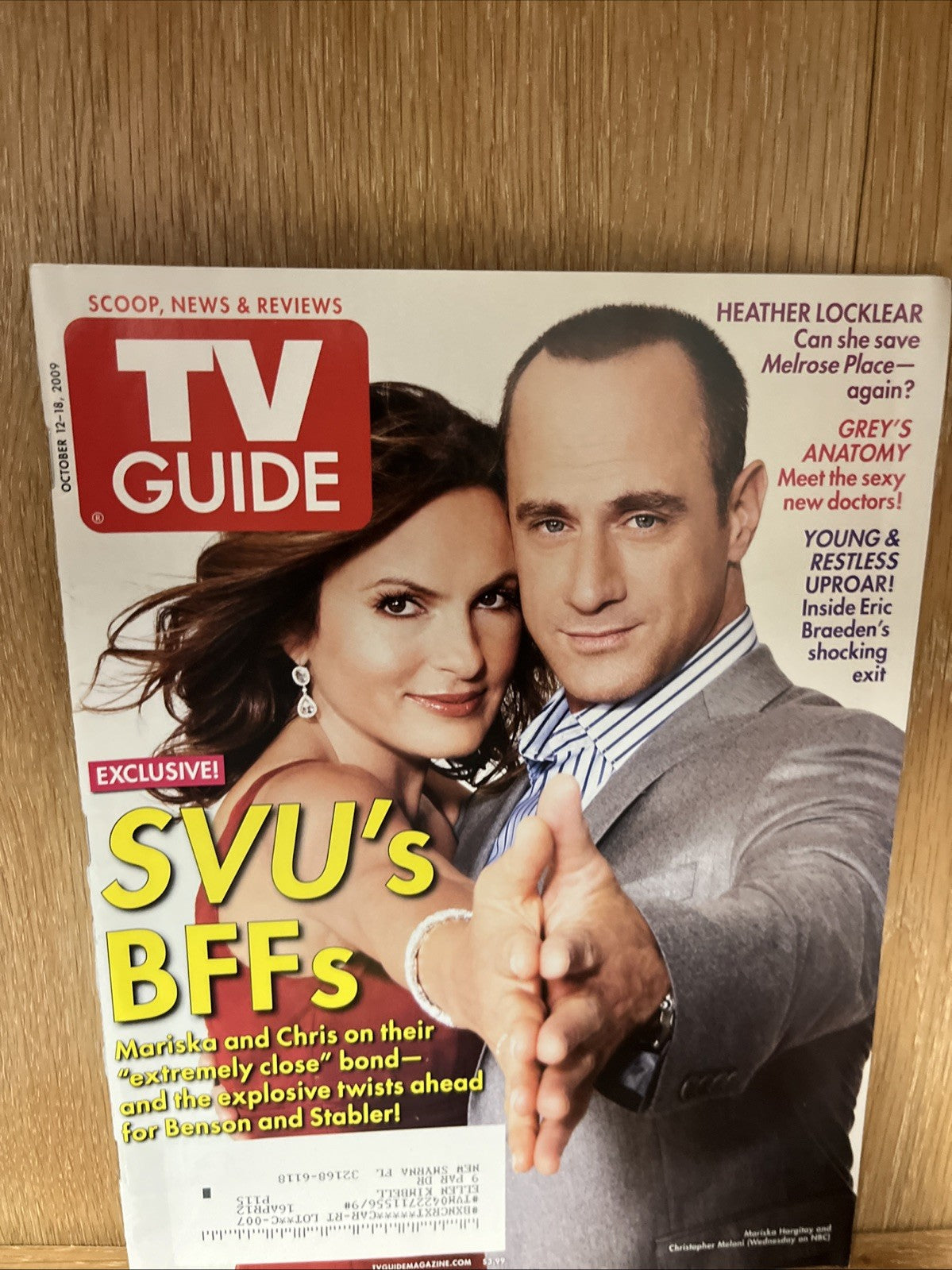 TV GUIDES LOT OF 22  MAGAZINES NCIS Dynamic Duo, Lost, Hot Bods! 2006 -2011