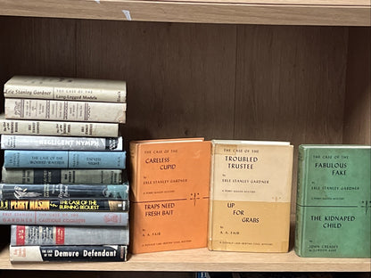erle stanley gardner Book Lots of 14