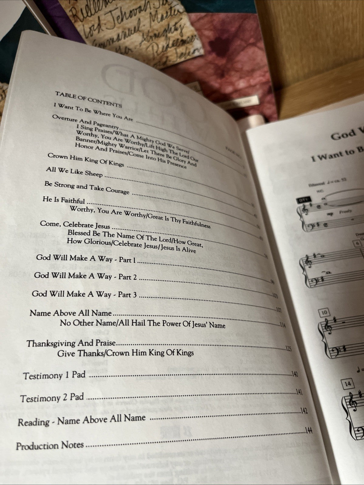 LOT OF 8 GOD IN US SHEET MUSIC BOOK - WORSHIP EXPERIENCE - DON MOEN / FETTKE ETC